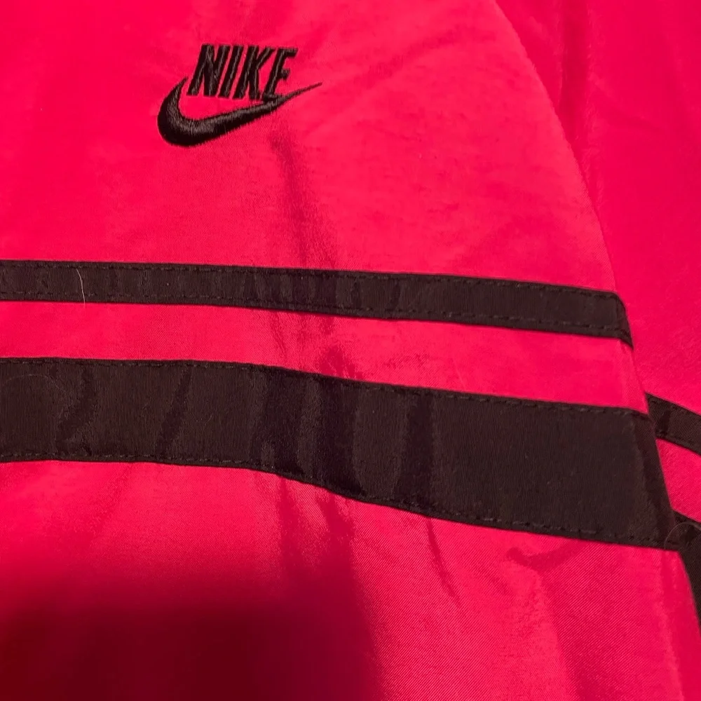- Nike Women's XXL lightweight jacket, hot pink unisex